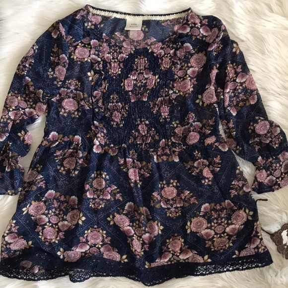 Knox Rose Tops - 💥30% OFF BUNDLES💥 NWT Knox rose floral blouse